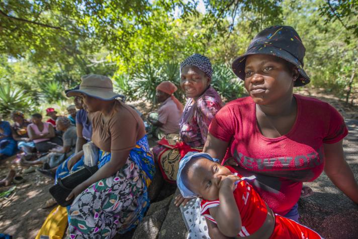 Sibongile Mupfukura lost all crops and livestock in the drought. Photo: Peter Biro/European Union. 