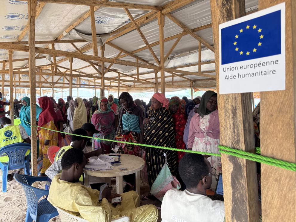 At Adré’s informal refugee site, more than 215,000 people depend on emergency food rations co-funded by the EU. Though not an official camp, and despite encouragement to move to safer areas inland, many are reluctant to move further away from their home.